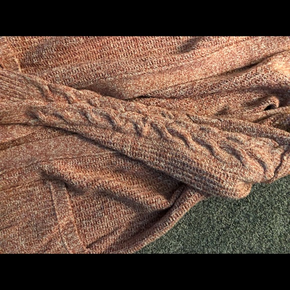Cardigan - Picture 2 of 4